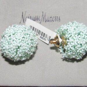 New OSCAR de la RENTA $449 Dandelion Stud pierced earrings Seafoam Green